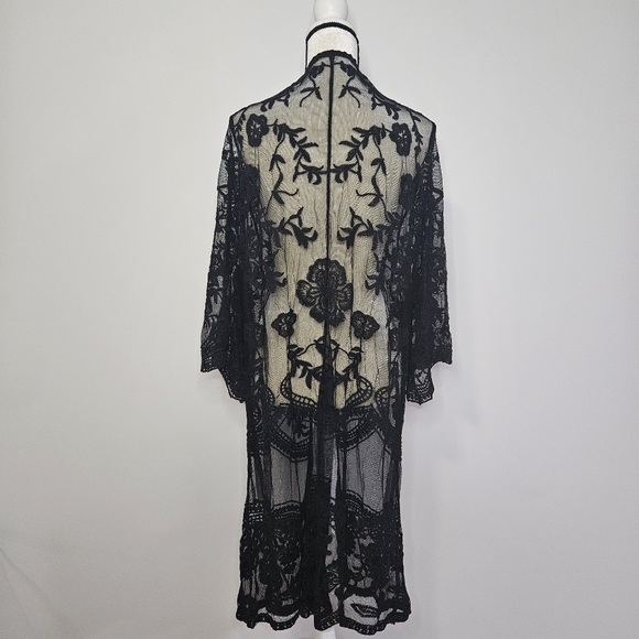 JODIFL Mackenzie Lace Kimono - Picture 5 of 6